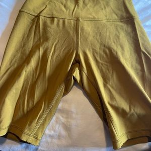 Lululemon 6 inch seam biker align shorts